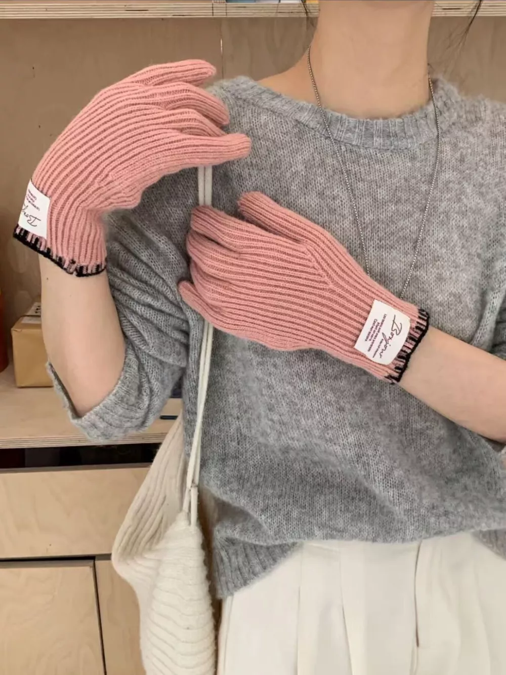 Ribbed Knit Gloves, image 3