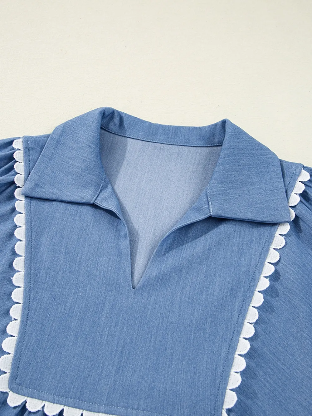 Collared Neck Contrast Trim Balloon Sleeve Blouse, image 5