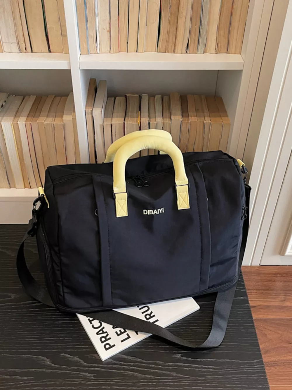 Durable Travel Duffel Bag with Comfortable Contrast Handle, image 6