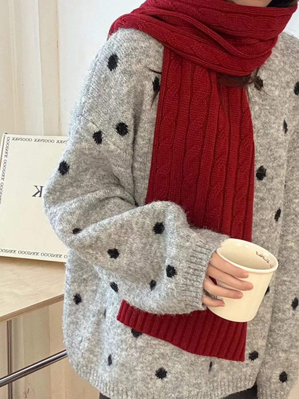 Ribbed Knitted Winter Scarf, image 16