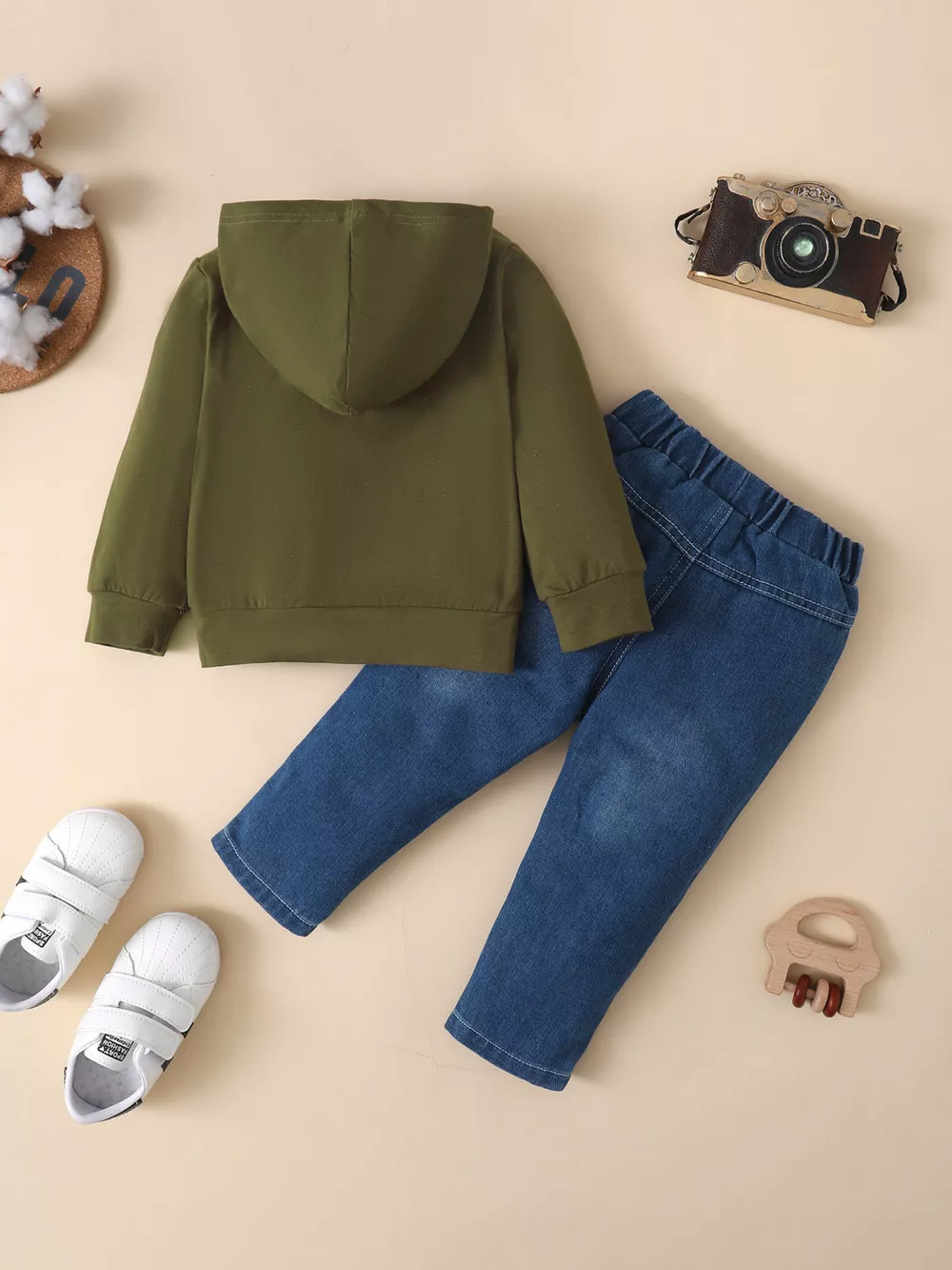 Children's Graphic Hoodie and Distressed Jeans Set, image 7