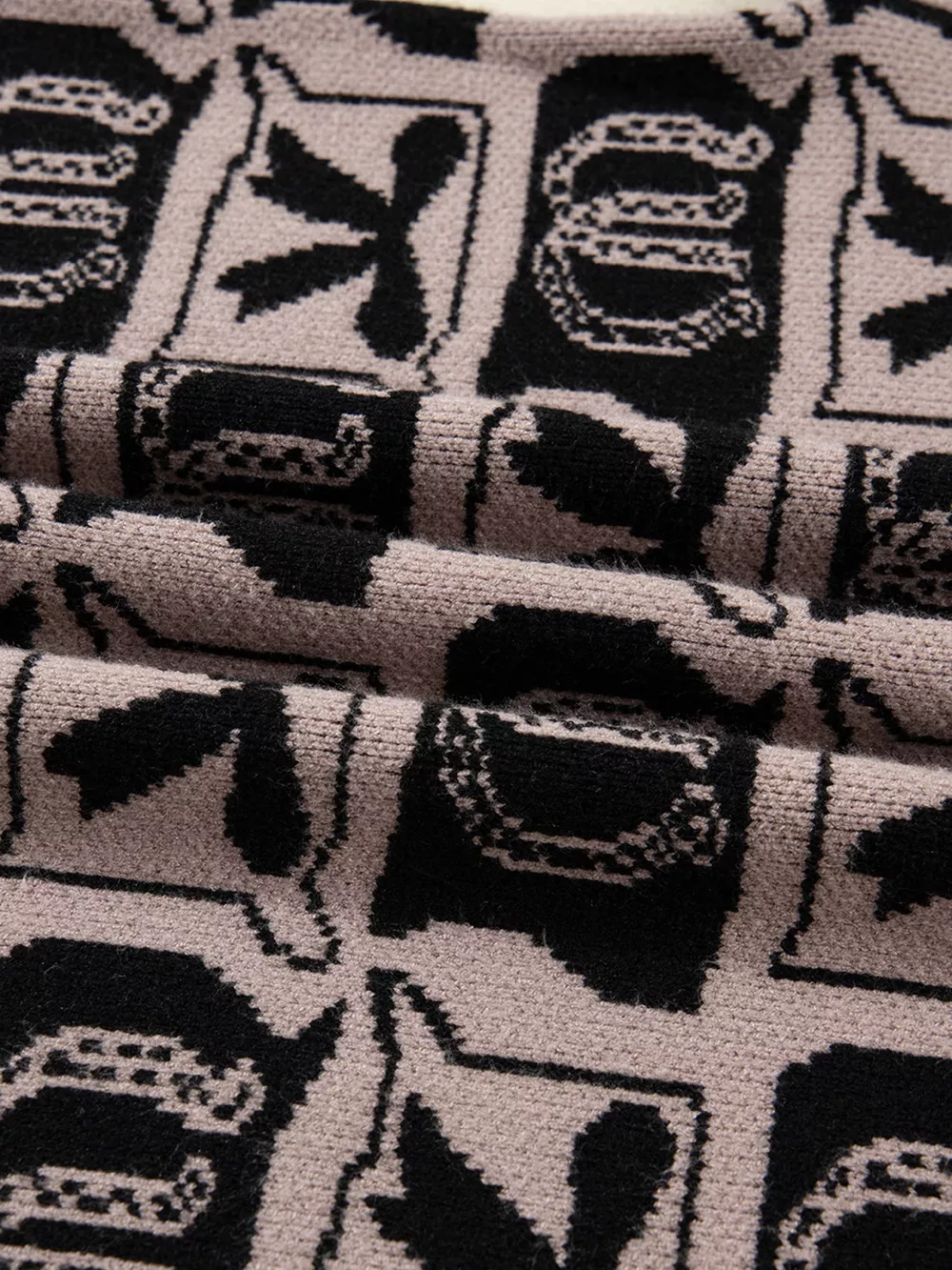 Bows & Horseshoes Pattern Round Neck Sweater, image 3