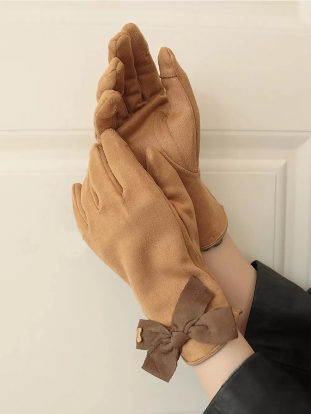 Bow-Decorated Gloves, image 5