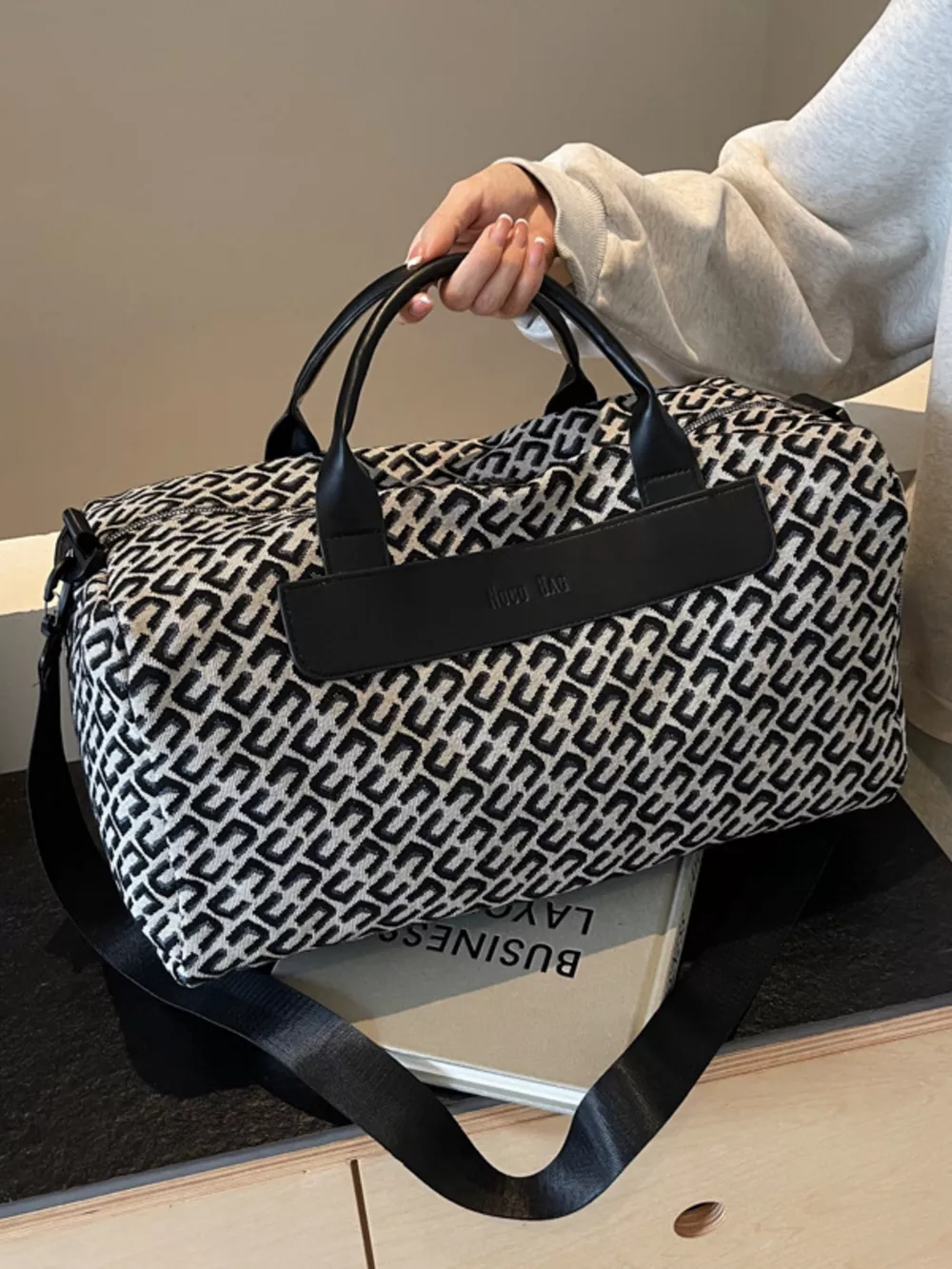 Geometric Pattern Travel Bag, image 2