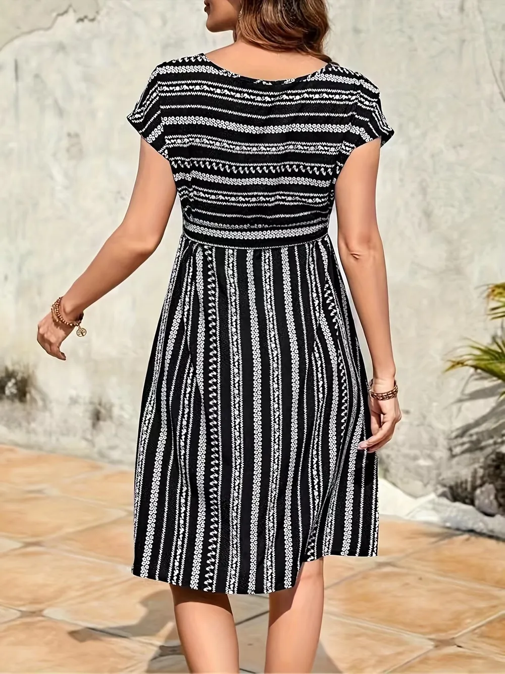Striped Round Neck Short Sleeve Casual Dress, image 4