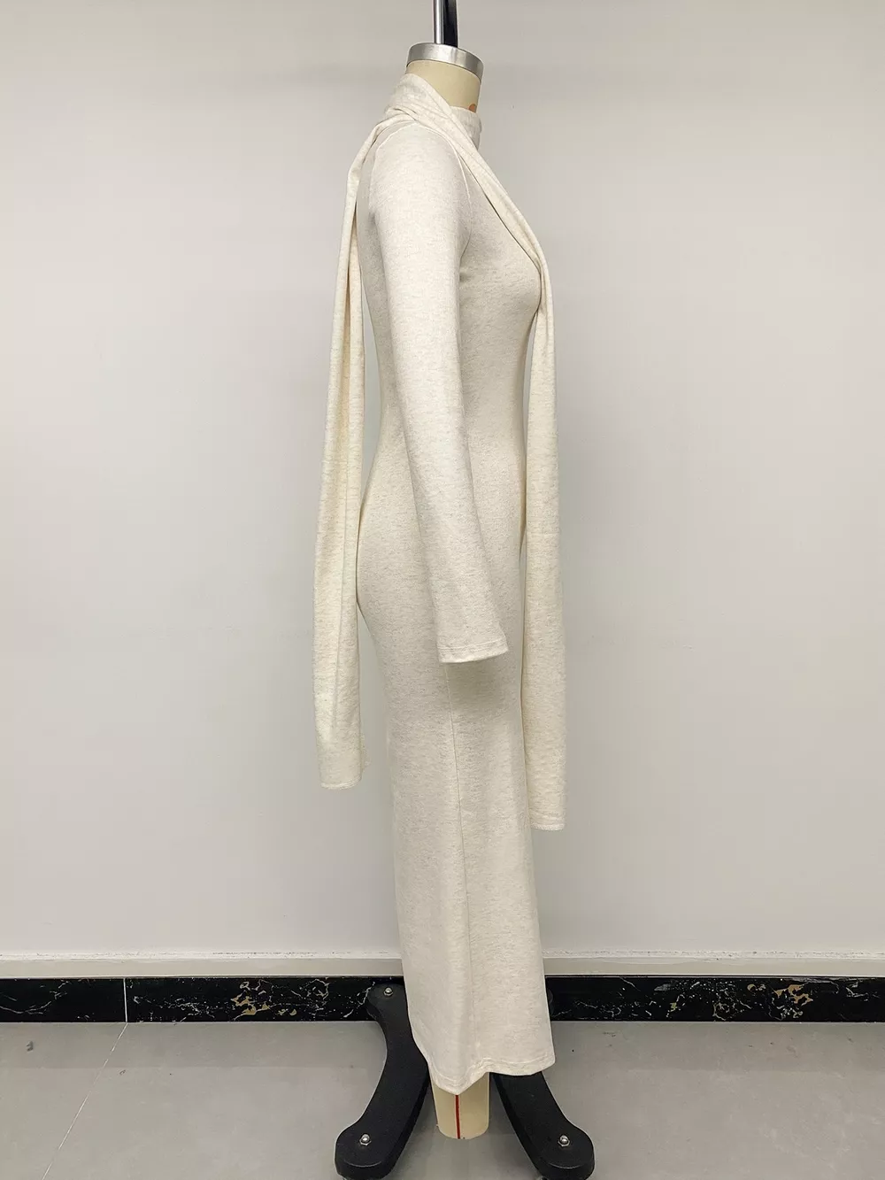 Round Neck Maxi Knit Dress with Matching Scarf, image 15