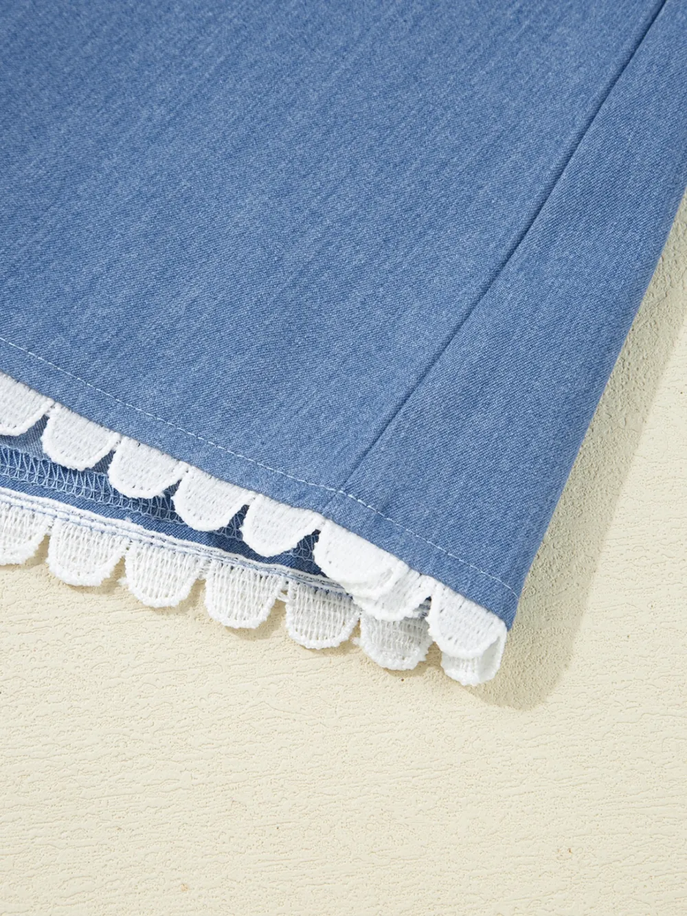 Collared Neck Contrast Trim Balloon Sleeve Blouse, image 6