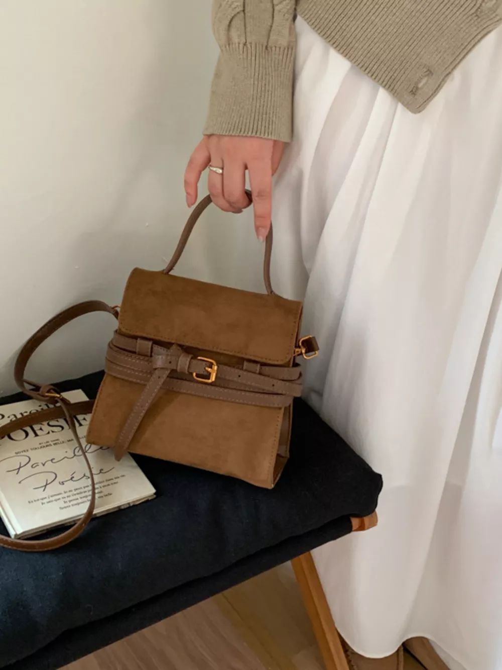 Suede Buckle Decor Crossbody Bag, image 4