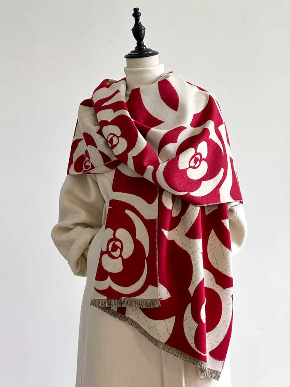 Floral Patterned Warm Scarf, image 2