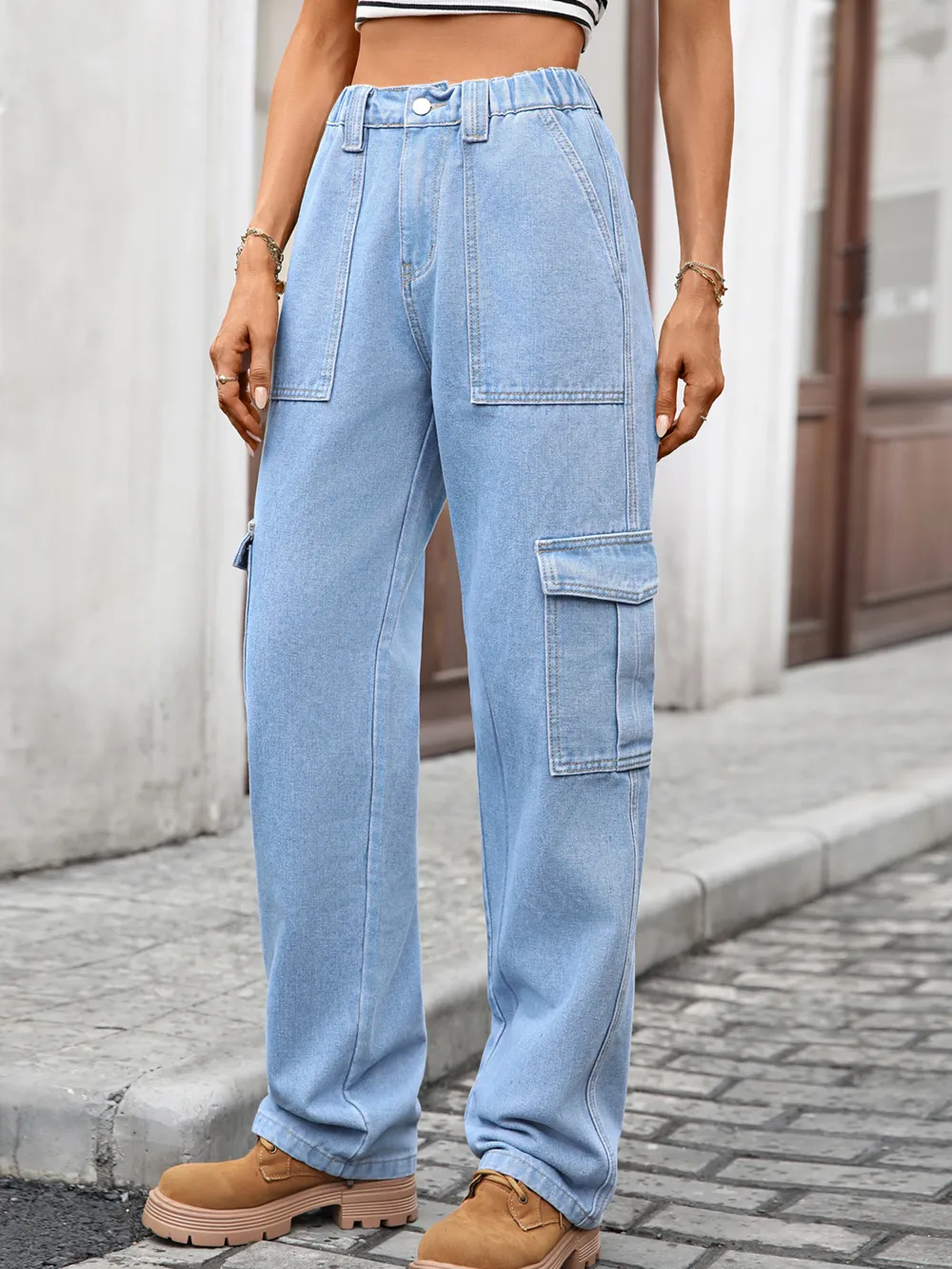 High-Waisted Cargo Jeans, image 3
