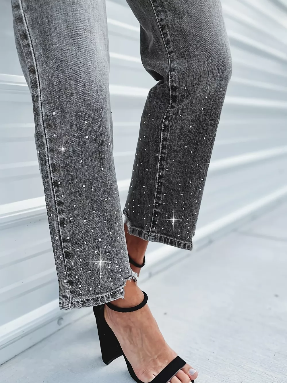 Rhinestone Embellished Cropped Jeans, image 2