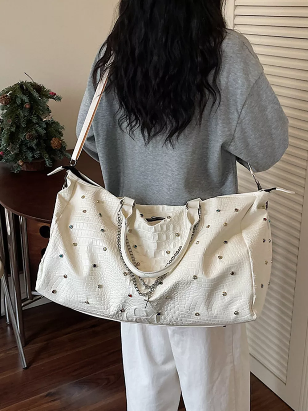 Studded Large Capacity Travel Bag, image 9