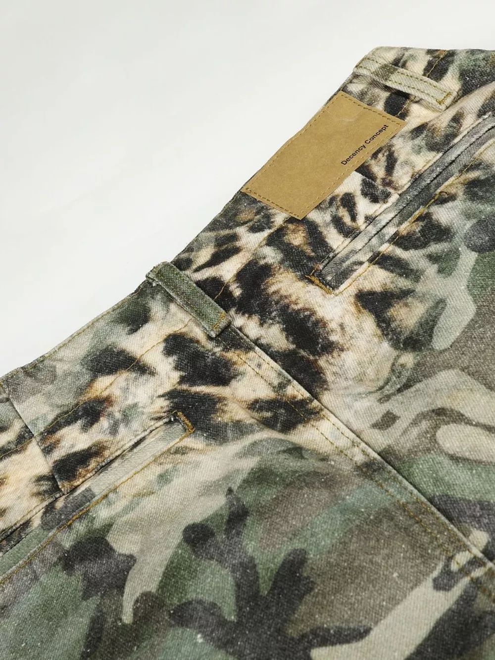 Men's Camouflage & Leopard Cargo Capris, image 5