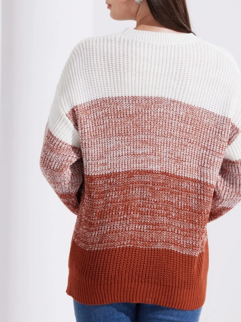 Color Block Round Neck Sweater, image 4