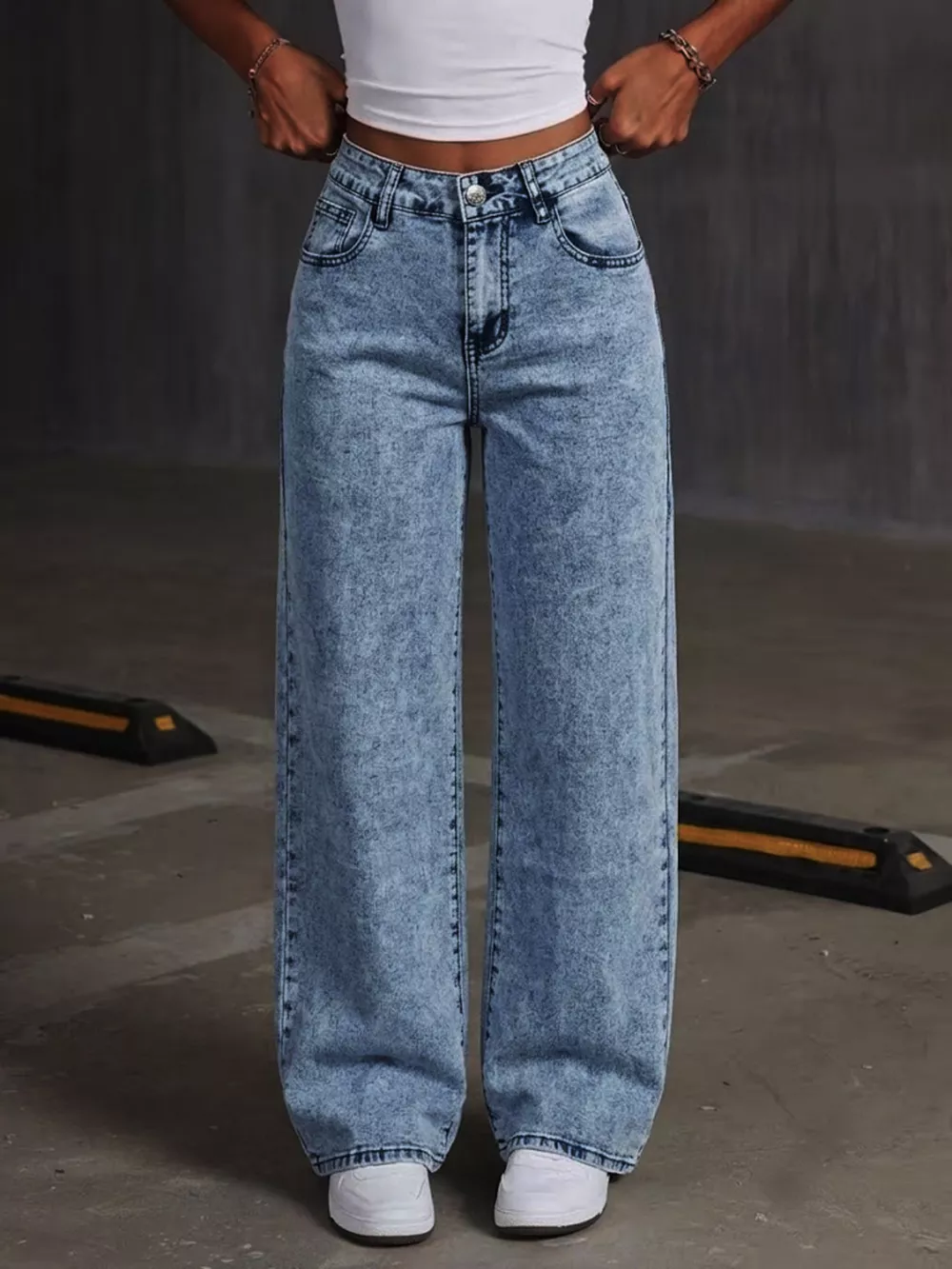 Washed Wide Leg Jeans with Embroidered Bow Detail, image 3
