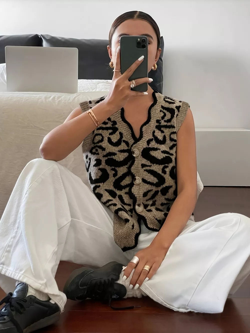 Plus Size Leopard Scalloped Edge Button-Down Sweater Vest, image 5