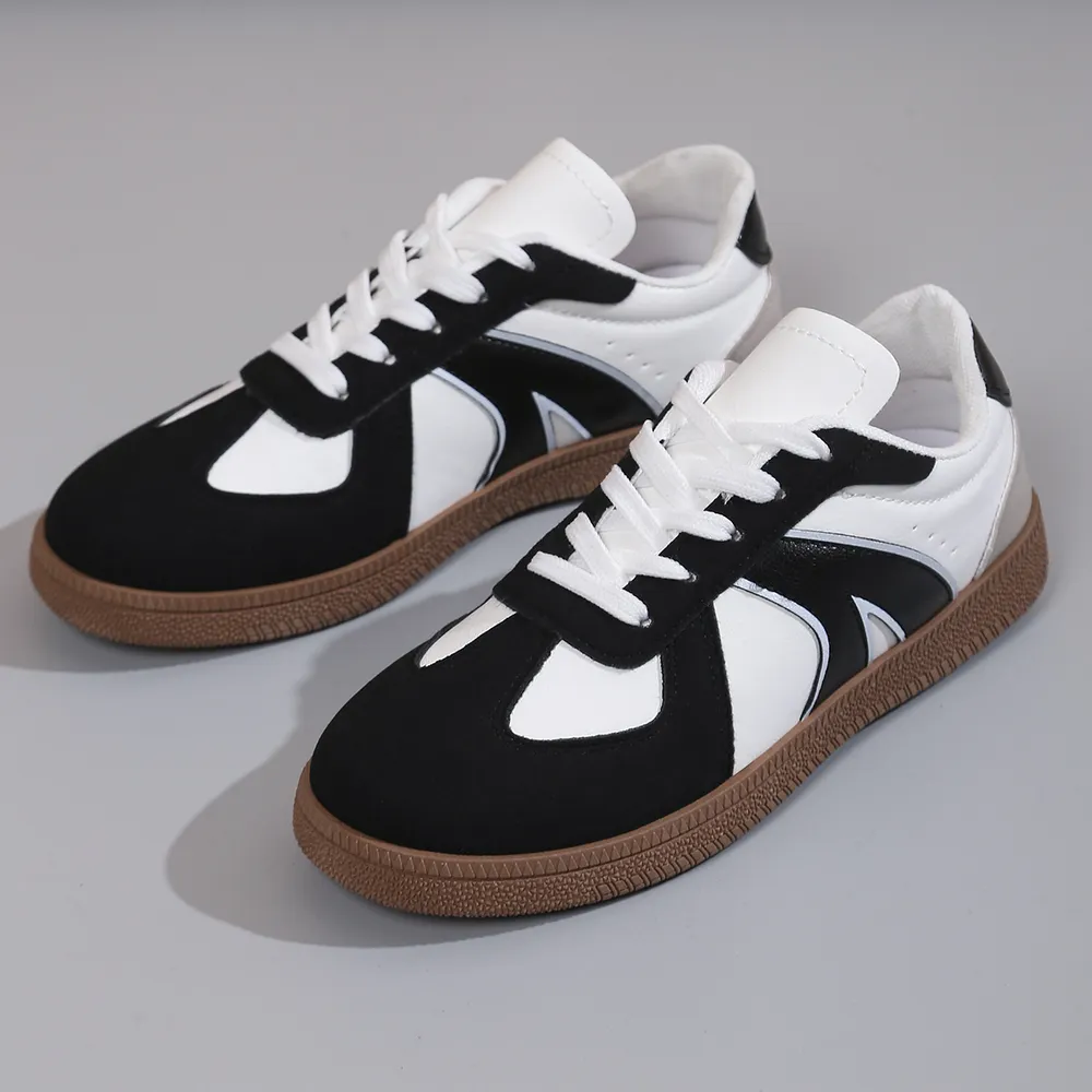 Lace Up Round Toe Sneakers
