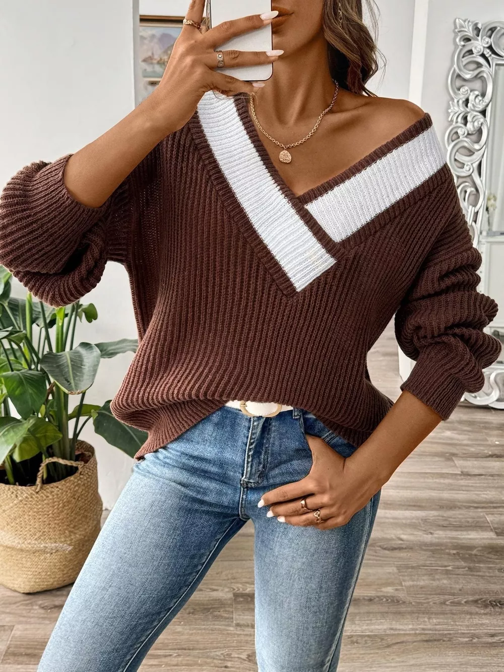 Contrast Trim V-Neck Ribbed Sweater, image 4