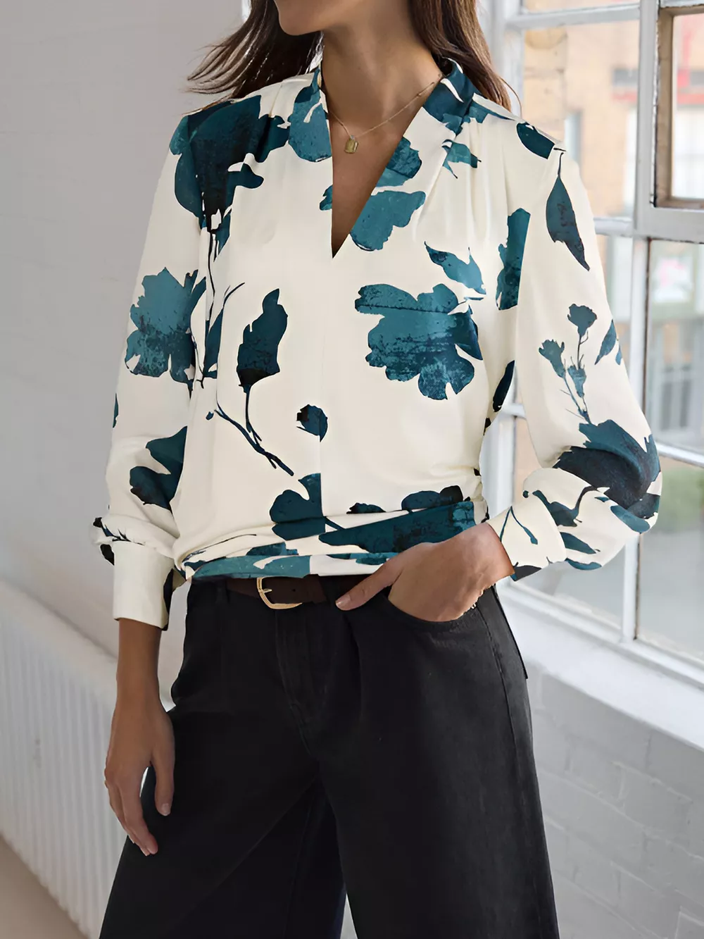 Printed V-Neck Long Sleeve Blouse, image 4