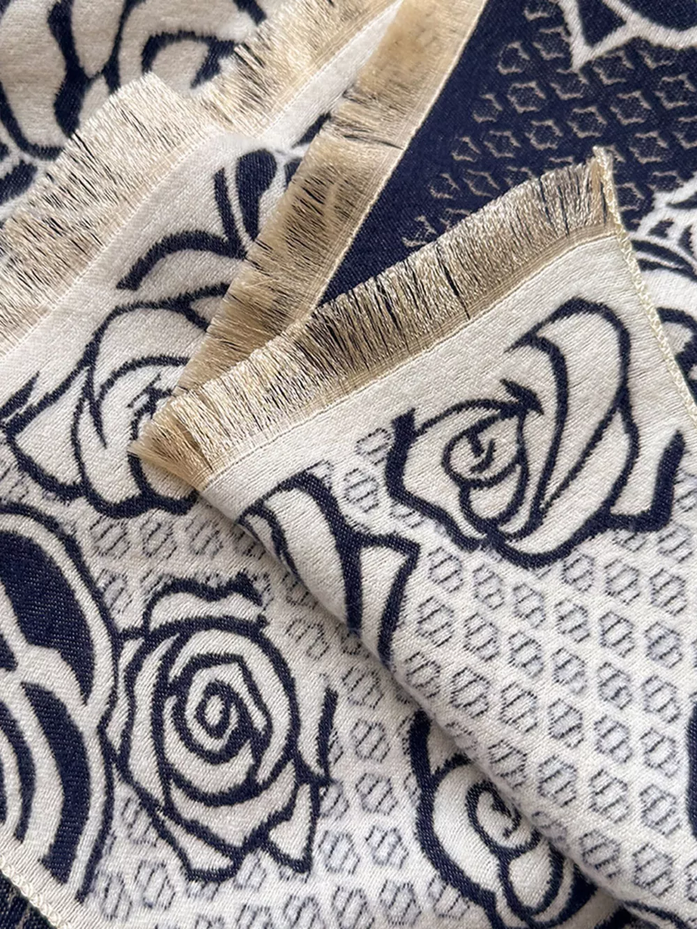 Rose Pattern Warm Scarf, image 8