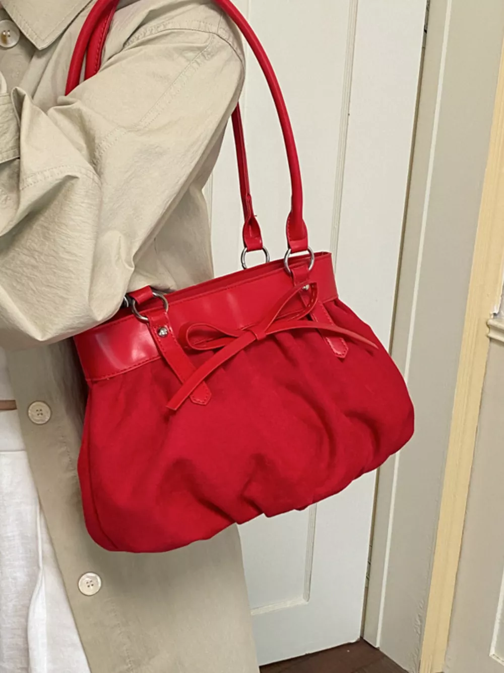 Bow-Decorated Ruched Shoulder Bag, image 4