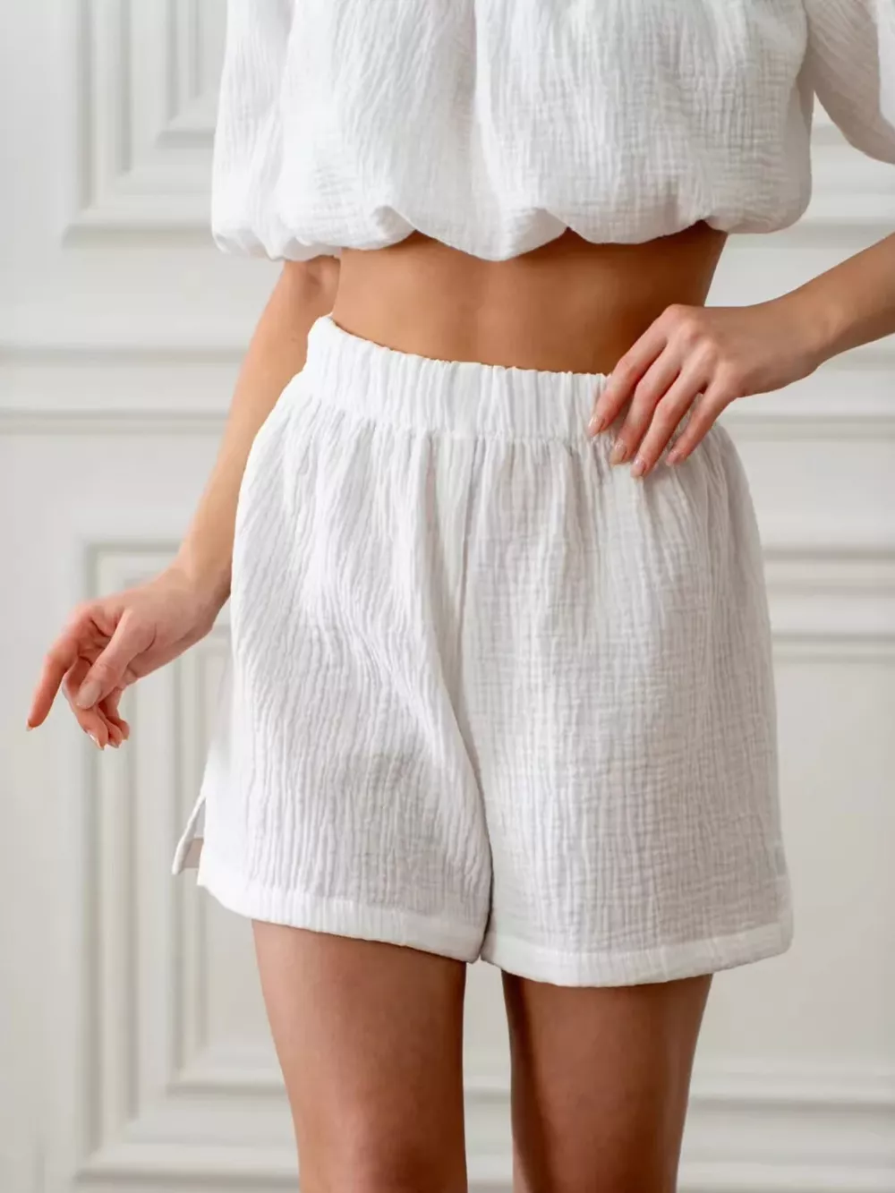 Off-Shoulder Cropped Top and Shorts Set, image 7