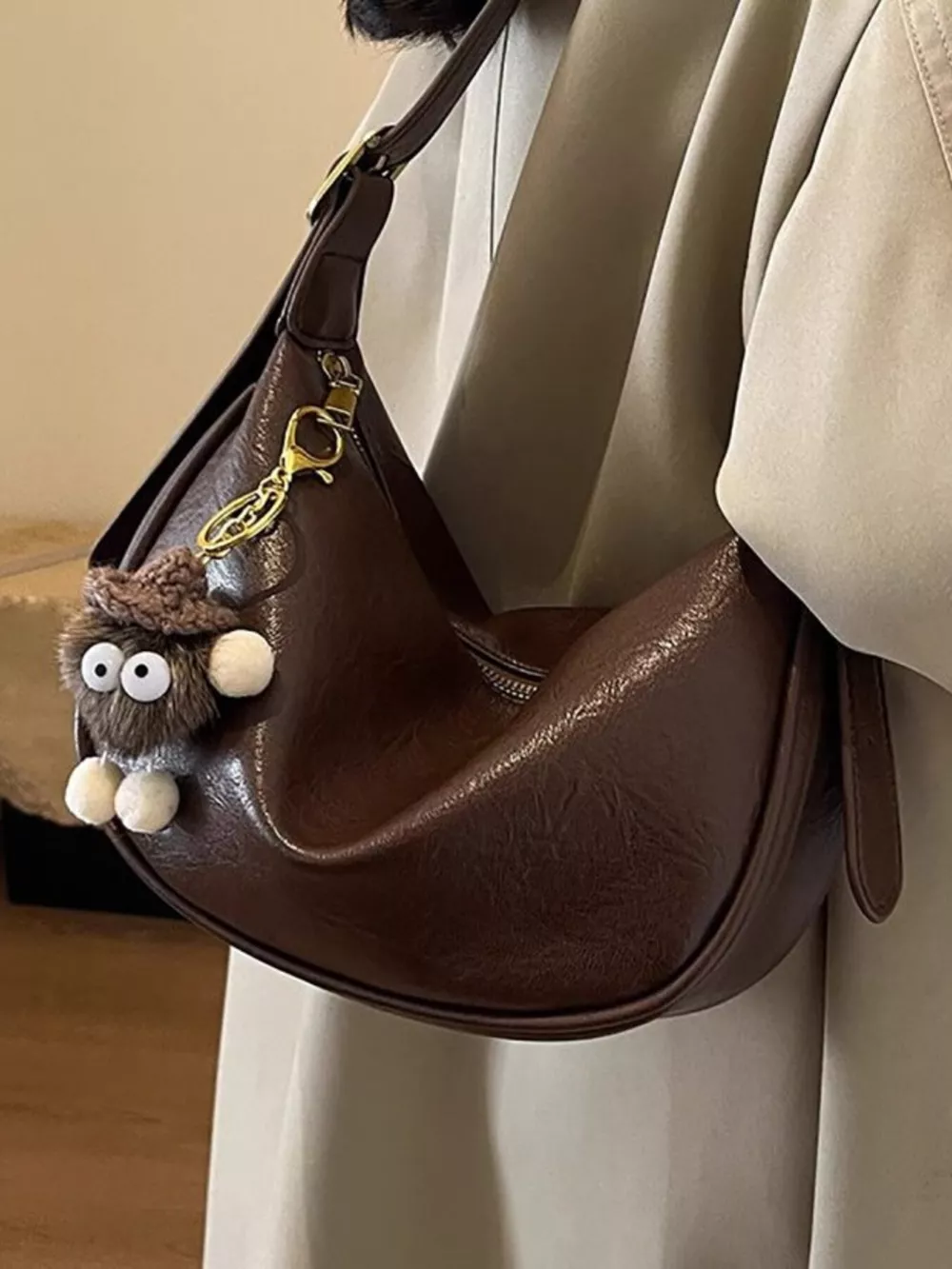 Vintage Style Crescent Crossbody Bag, image 5