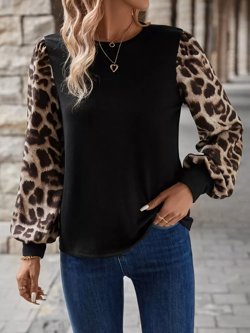 Leopard Long Sleeve Round Neck T-Shirt, image 2