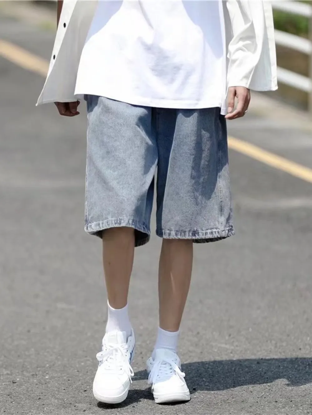 Men's Plus Size Loose Fit Washed Denim Shorts, image 2