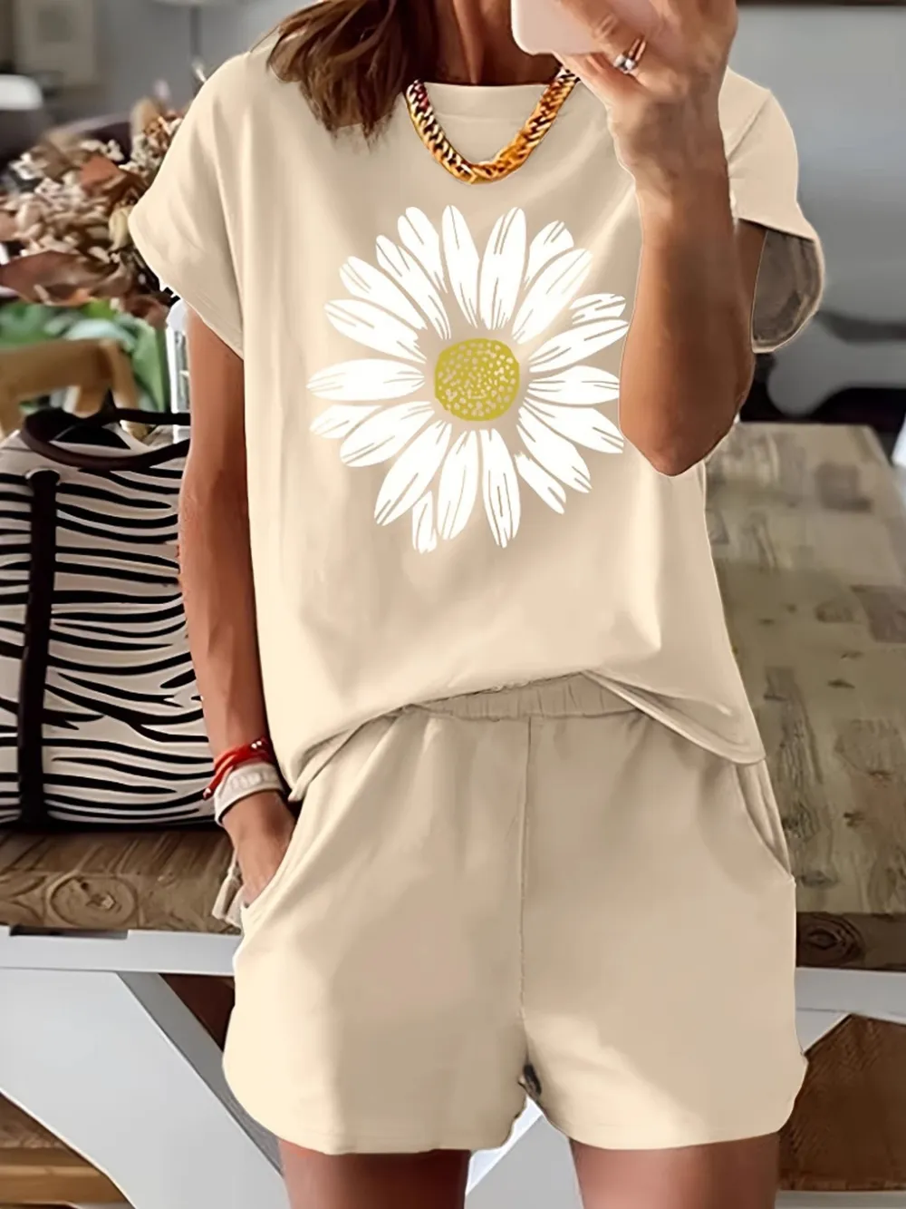 Daisy Short Sleeve Top and Shorts Two Piece Set