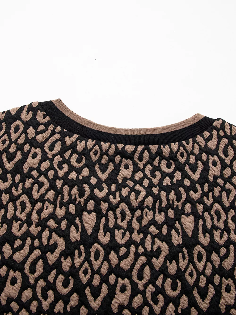 Leopard Print Puffy Bracelet Sleeve Contrast Trim Round Neck Top, image 3