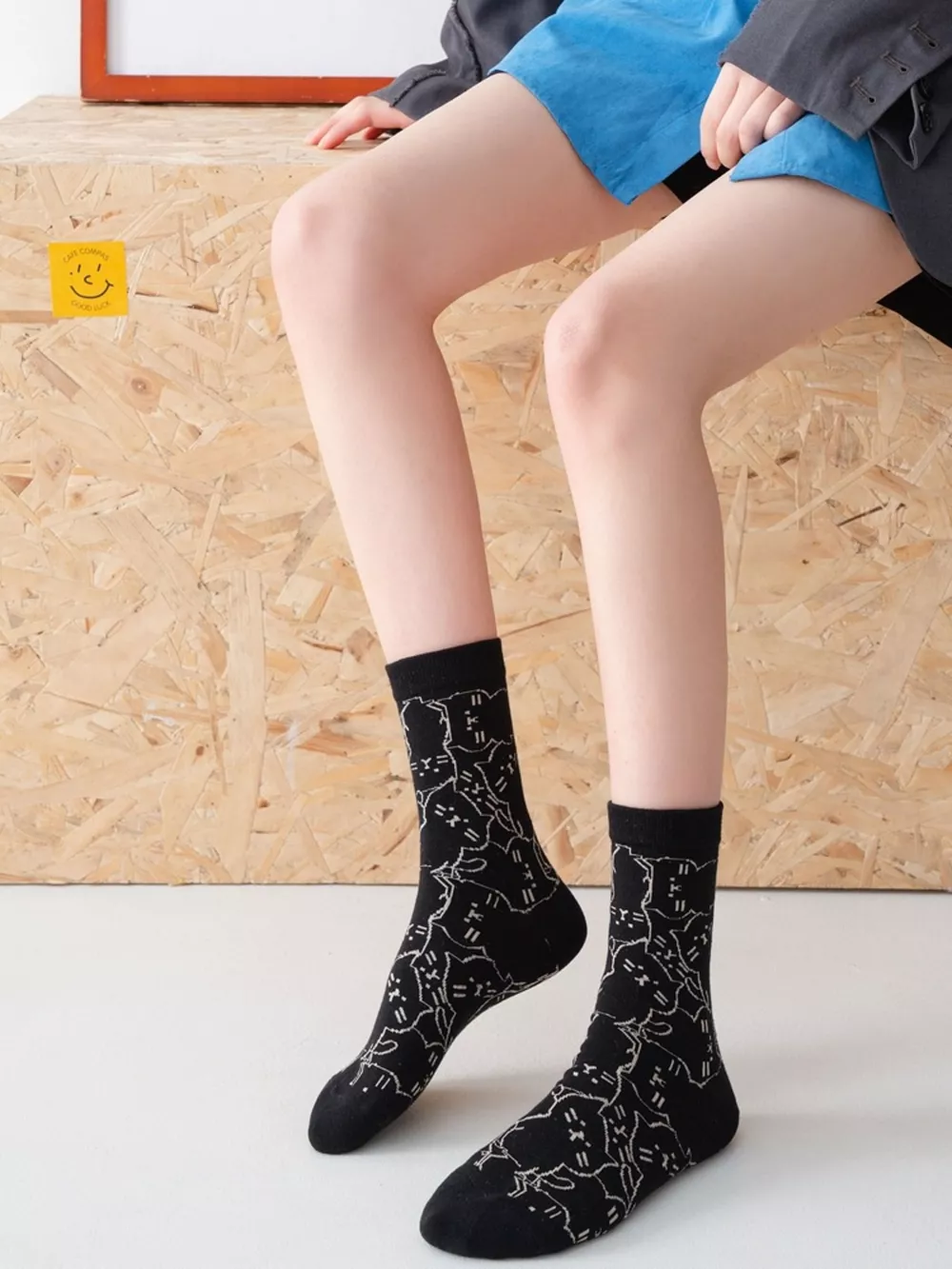 Cat Pattern Crew Socks, image 3