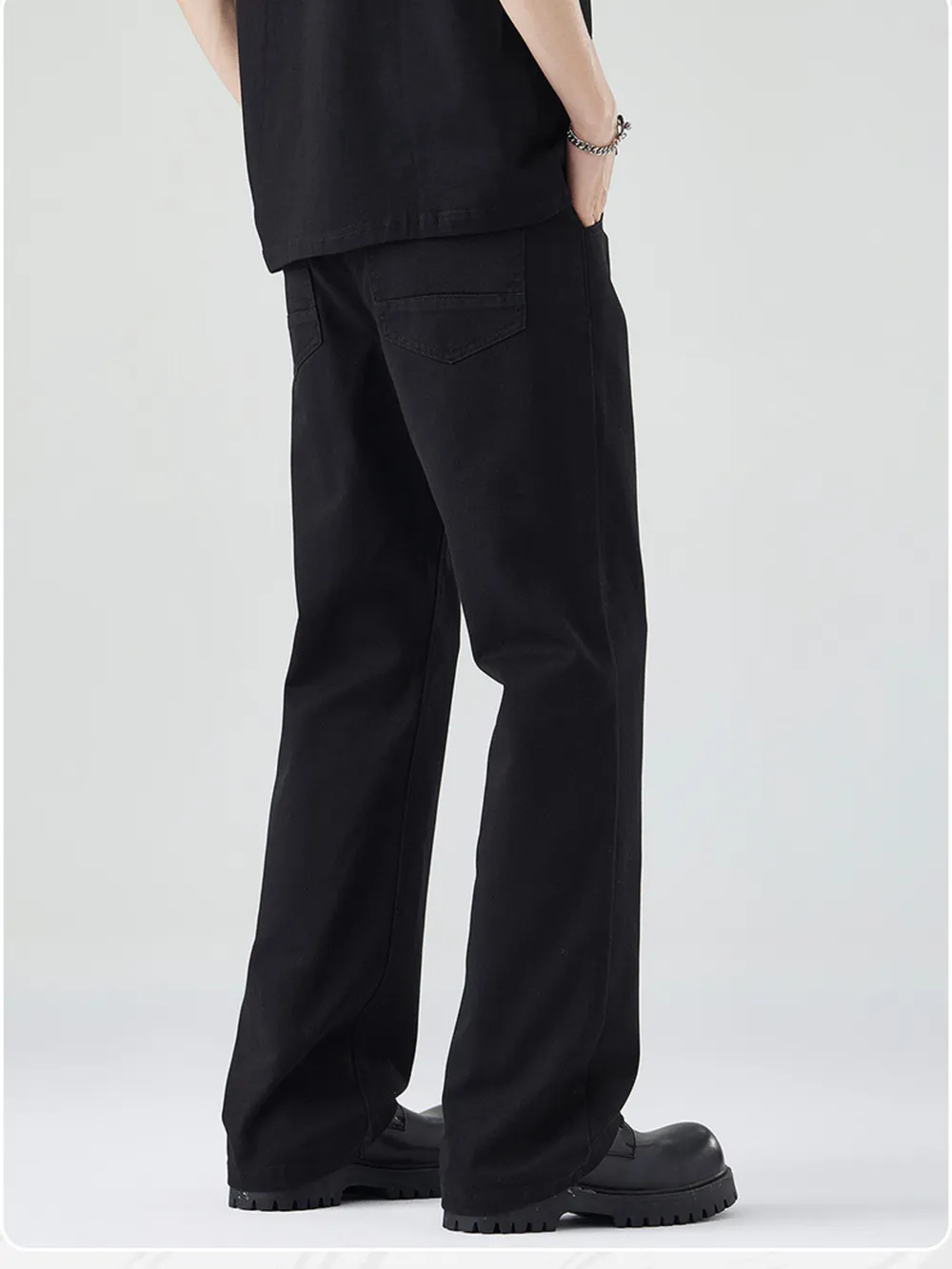 Men's Relaxed Fit Straight Leg Jeans, image 4