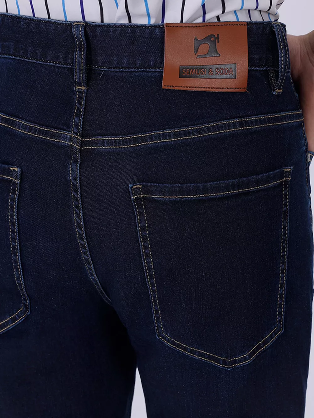 Men's Wash Straight-Leg Jeans, image 6