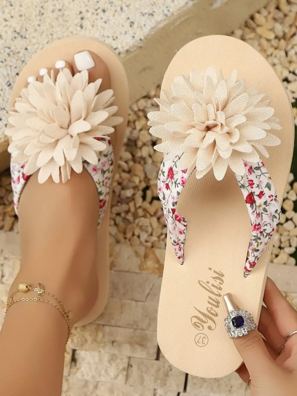 Floral Pattern Pom Pom Decorated Platform Sandals, image 2