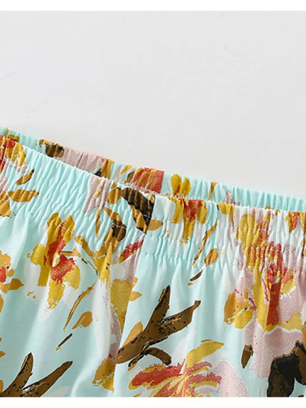 Children's Floral Print Round Neck Top and Shorts Set, image 2