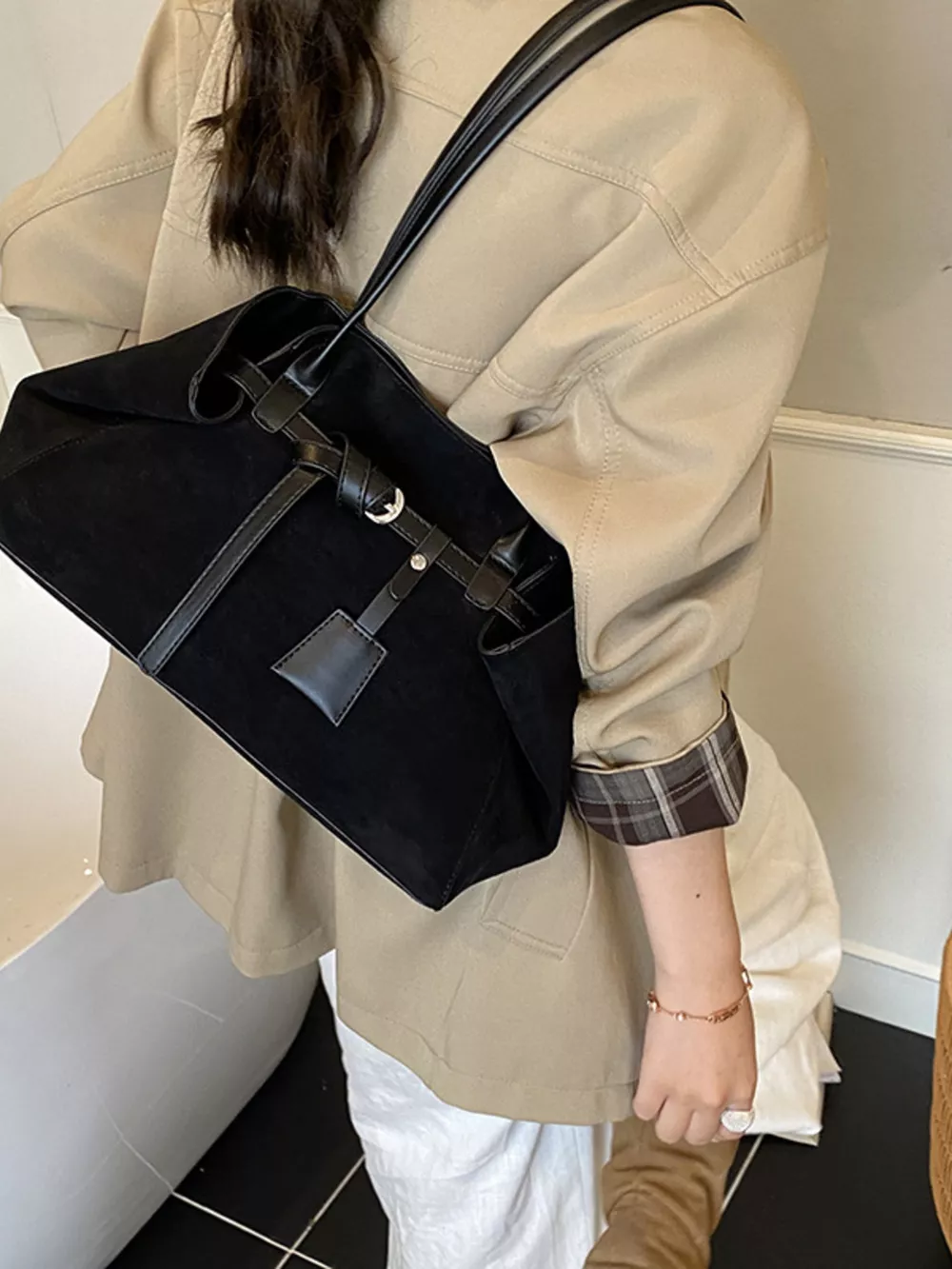 Buckle Detail Shoulder Bag, image 3
