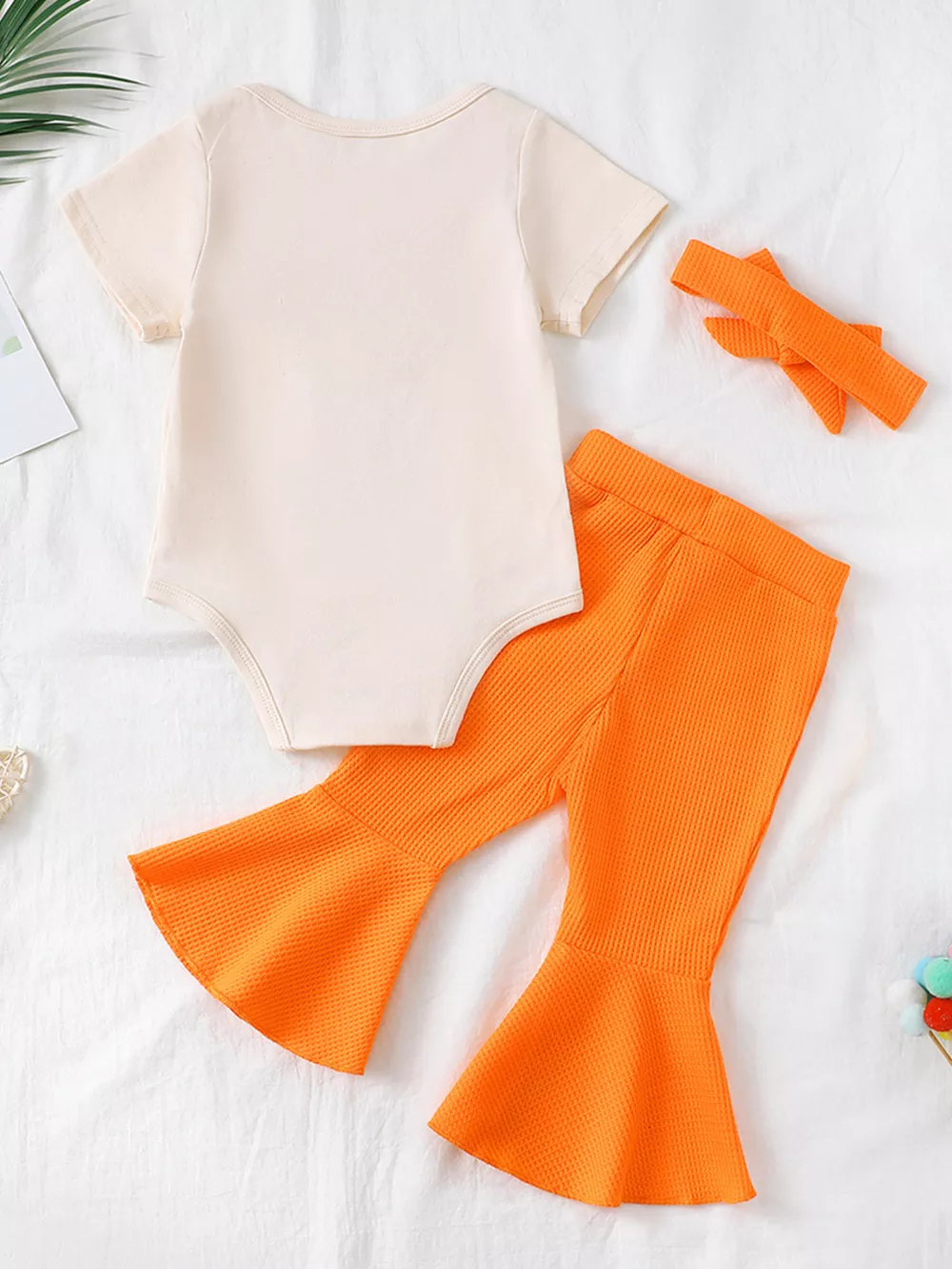 Children's Short Sleeve Bodysuit and Flare Pants Set with Headband, image 3