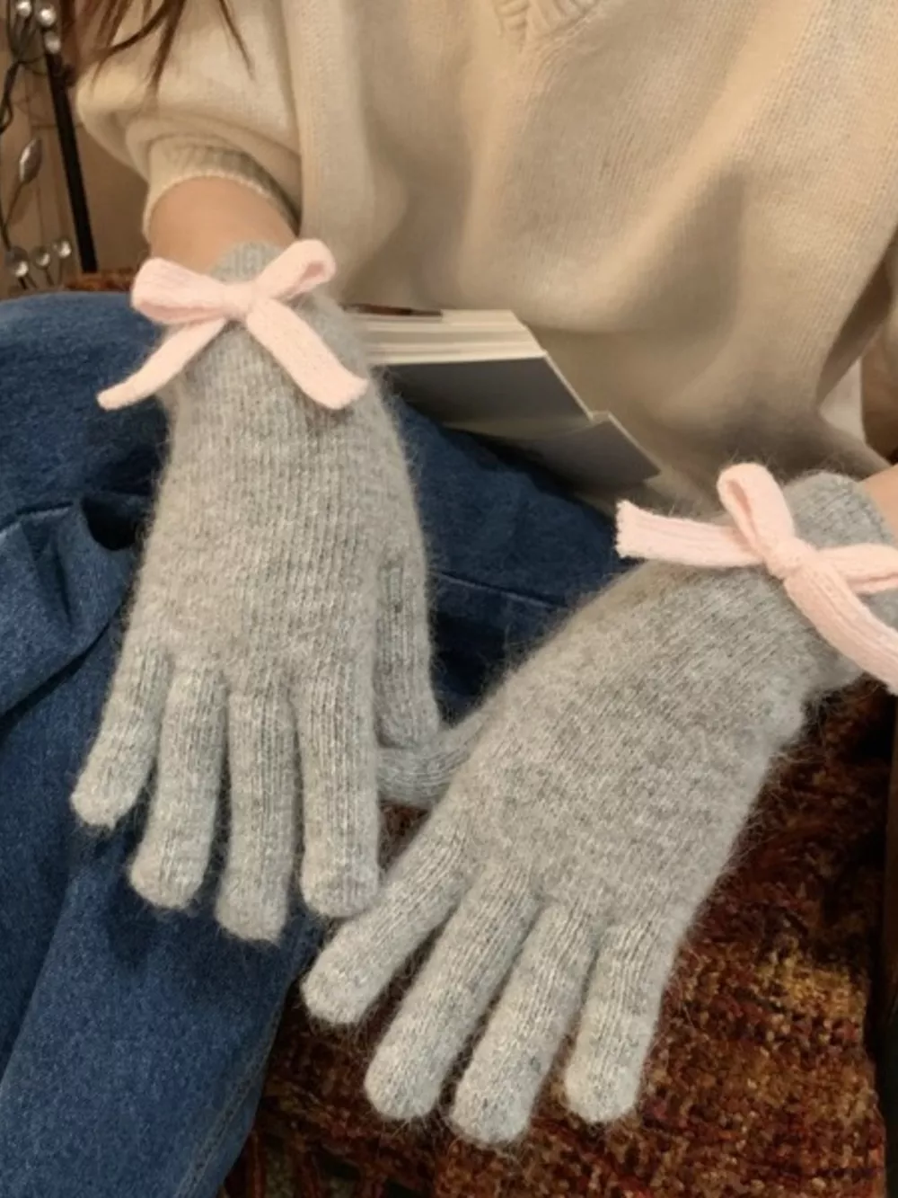 Bow Lightweight Gloves, image 3