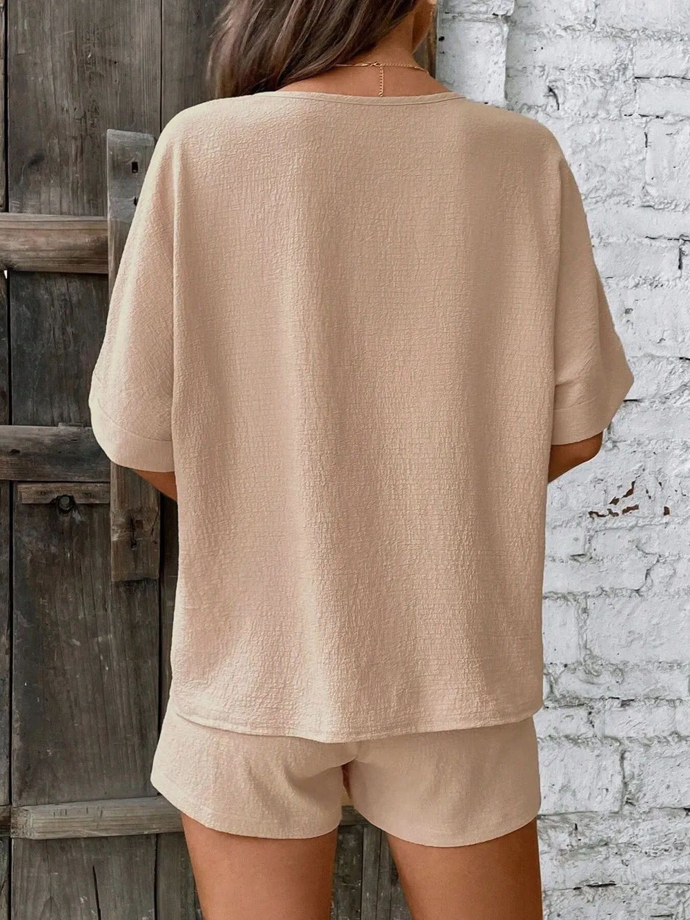Relaxed Fit V-Neck Top and Shorts Two-Piece Set, image 4