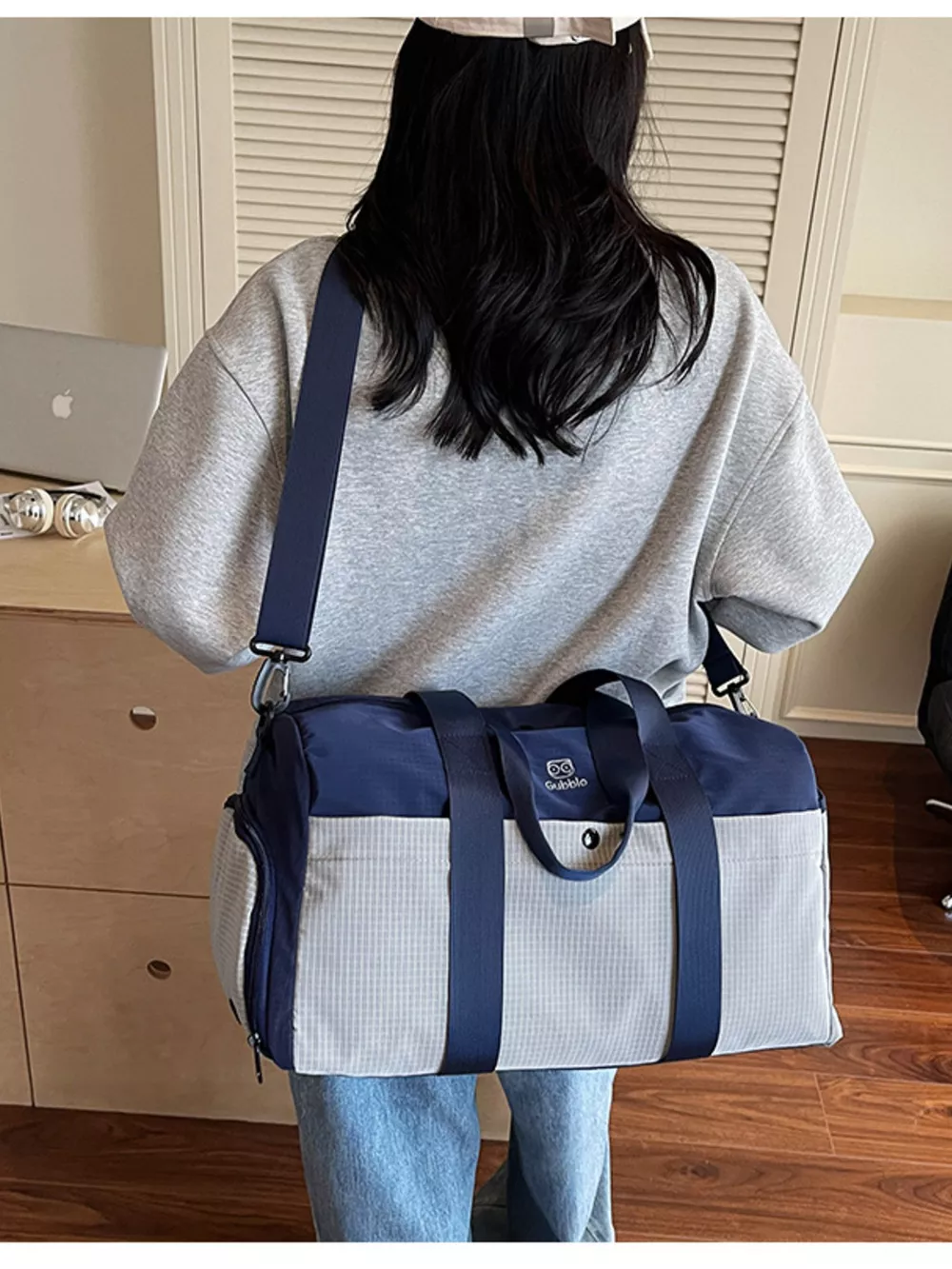Two-Tone Duffle Bag, image 3