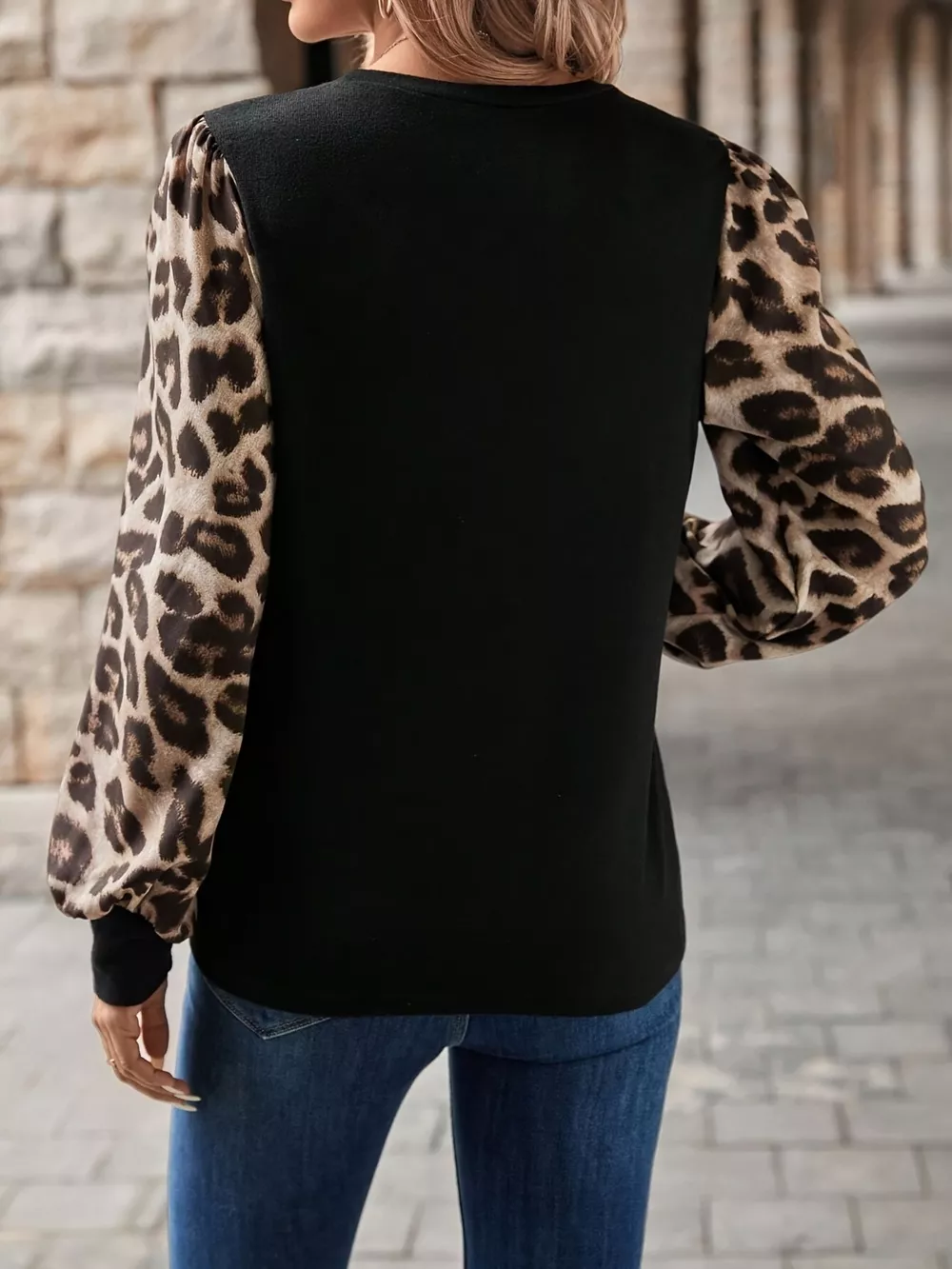 Leopard Long Sleeve Round Neck T-Shirt, image 3