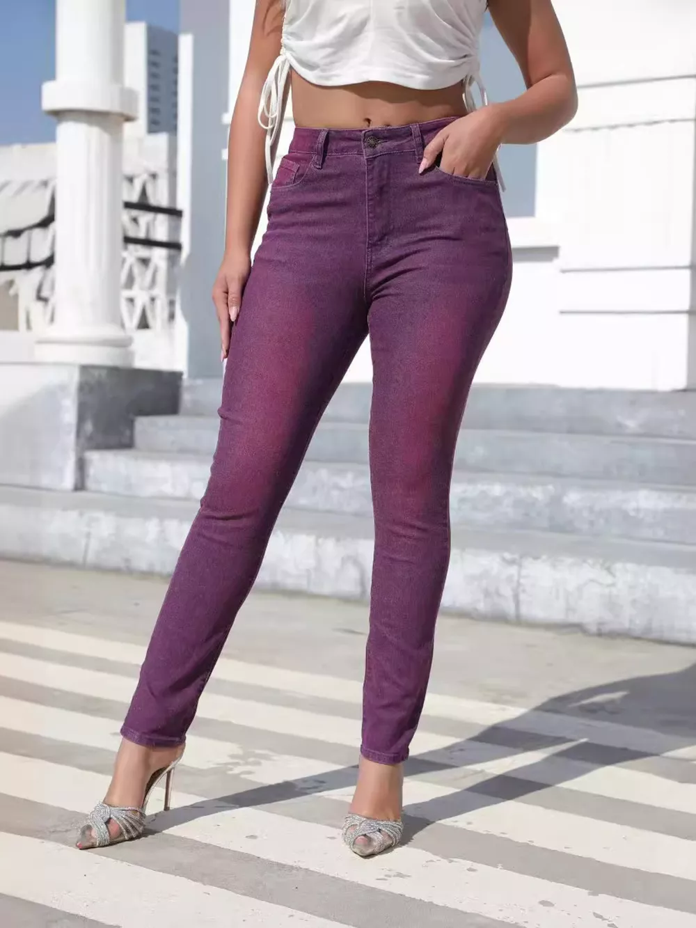 High-Waisted Slim-Fit Jeans, image 3