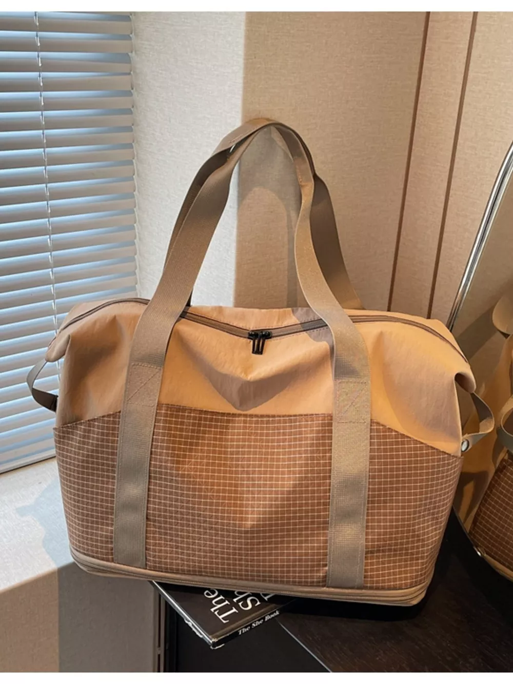 Lightweight Travel Duffel Bag, image 7
