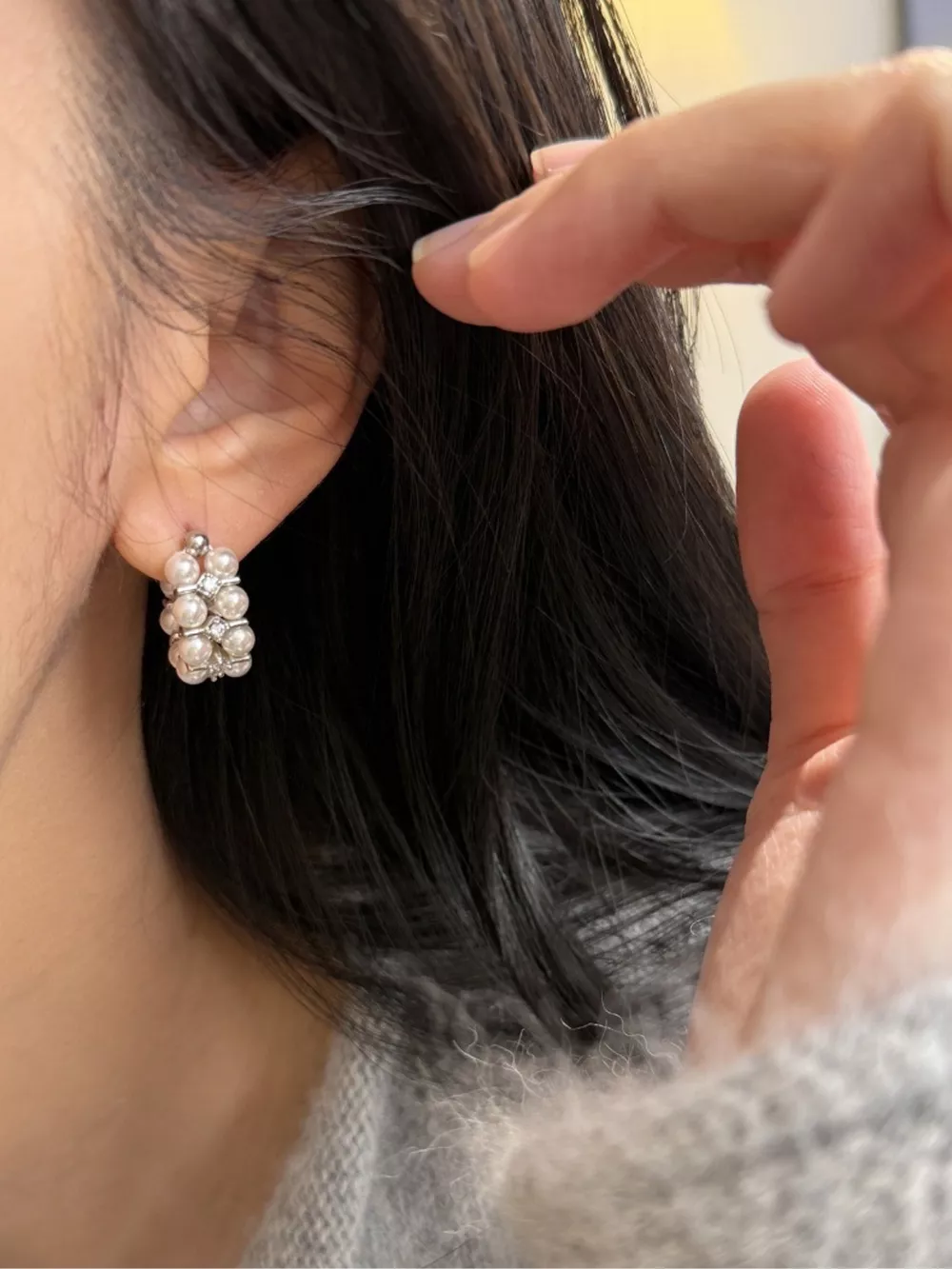 Pearl Hoop Earrings, image 4