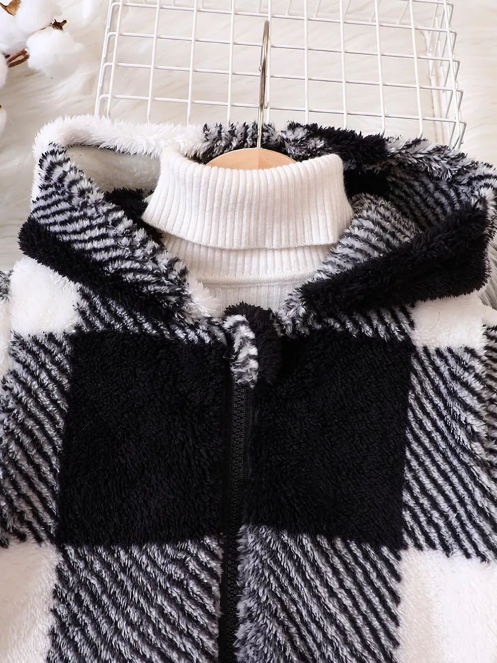 Children's Cozy Plaid Hooded Fleece Jacket, image 4