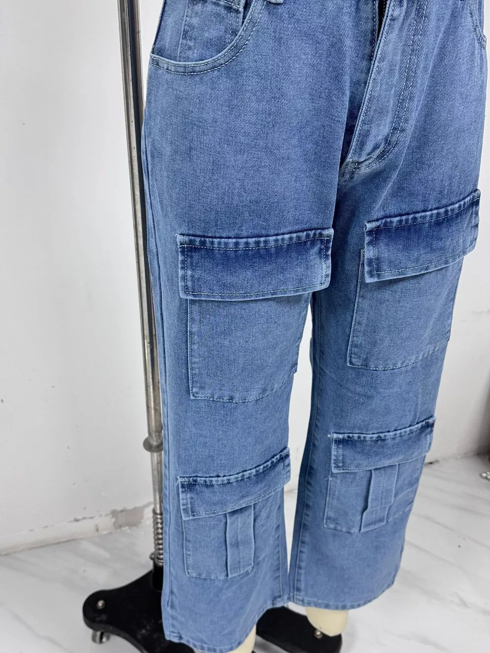 High-Waisted Wide-Leg Cargo Jeans, image 8