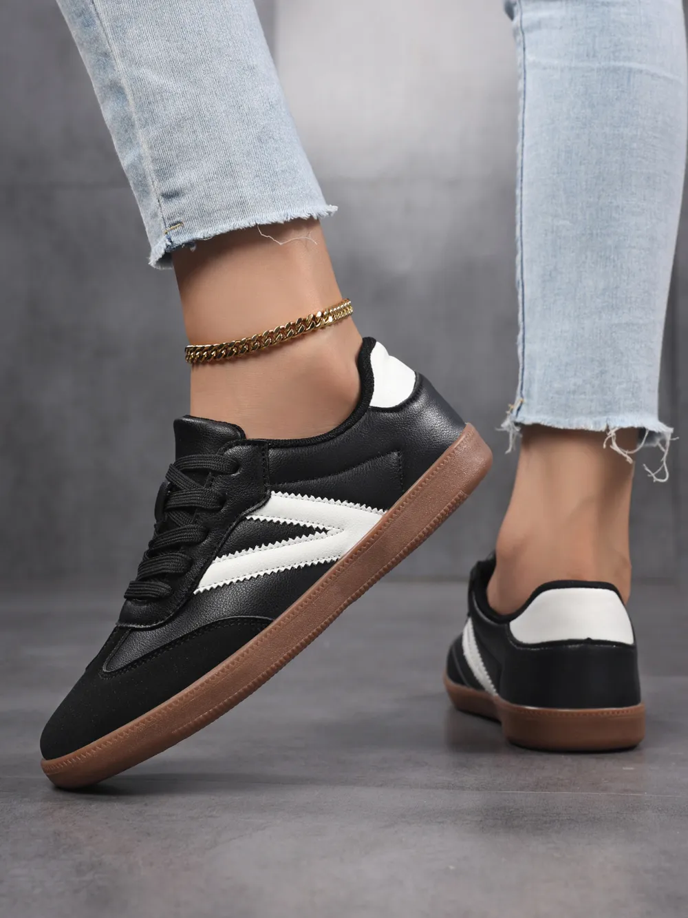 Contrast Round Toe Sneakers, image 3