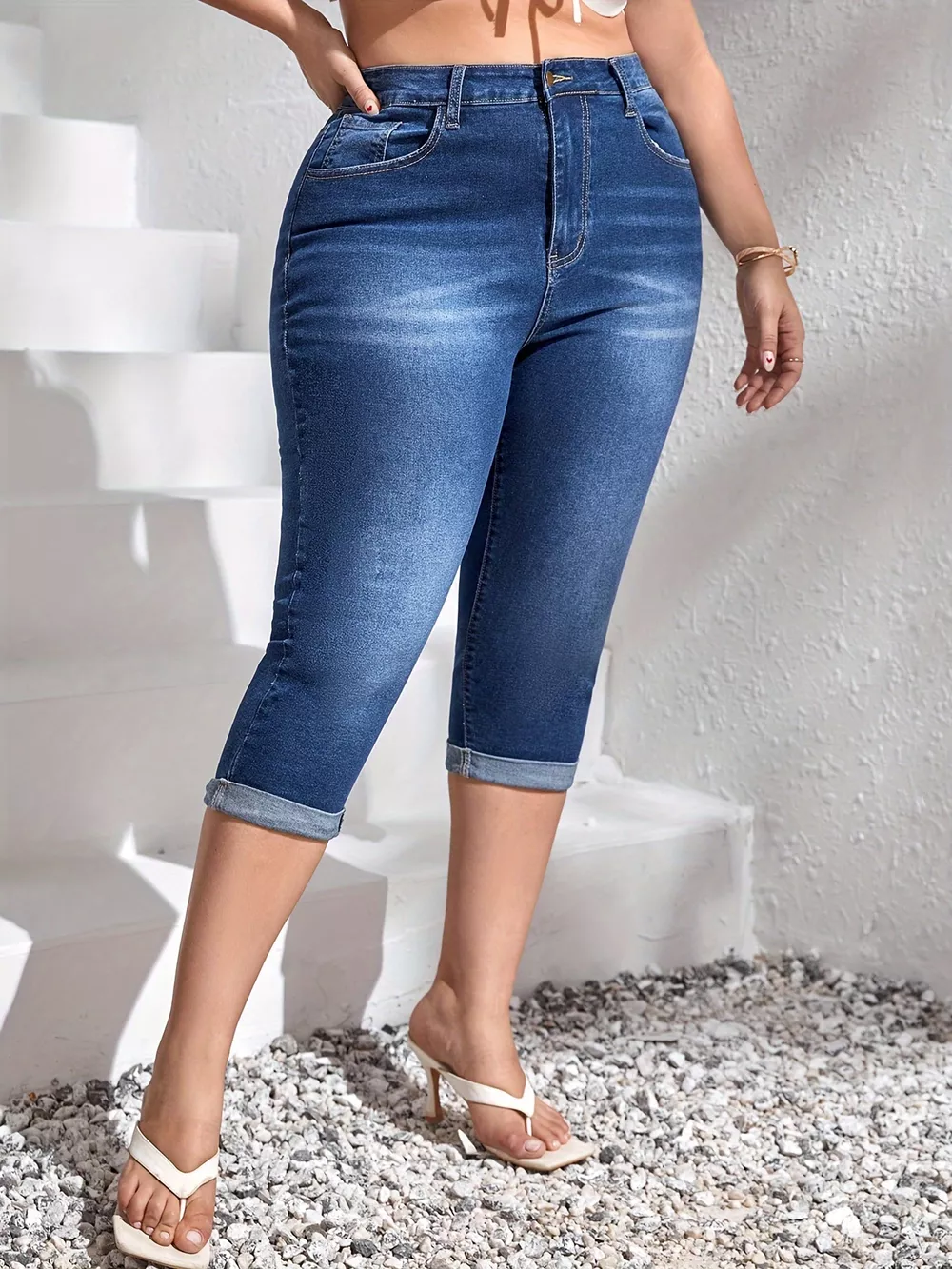 Plus Size Rolled Hem High Waist Denim Capri Jeans, image 3