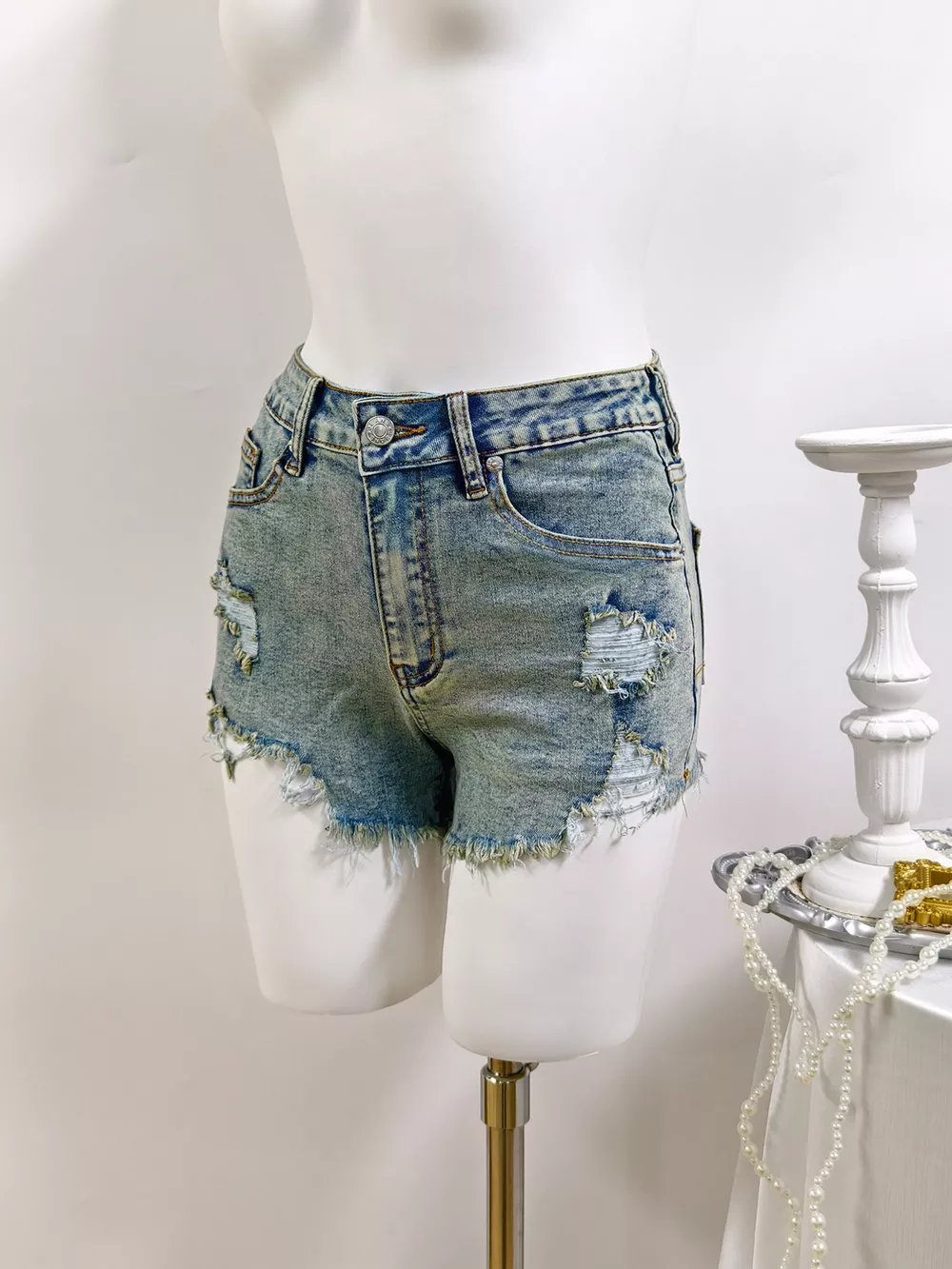High-Waisted Distressed Raw Hem Denim Shorts, image 5